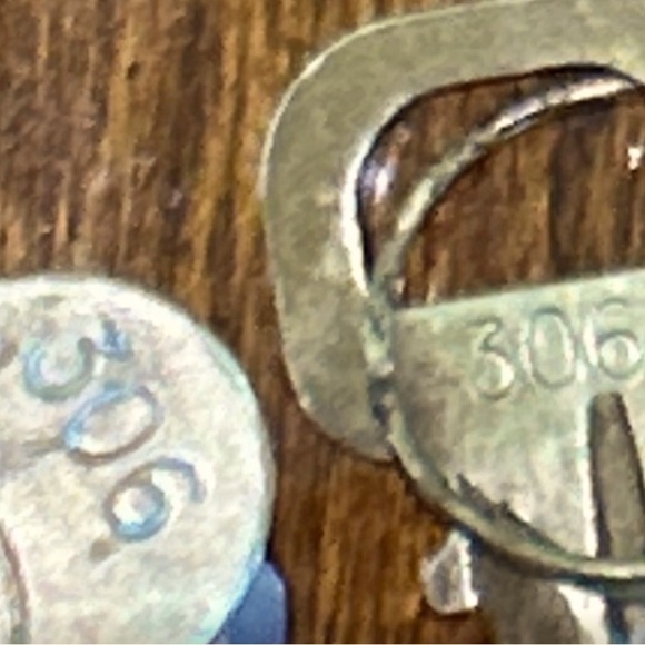 Louis Vuitton Brass LOCK & KEY # 306 - Picture 5 of 13